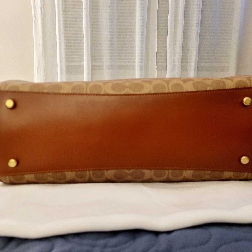 Coach Brooke Carryall In Signature Canvas - Picture 7 of 12